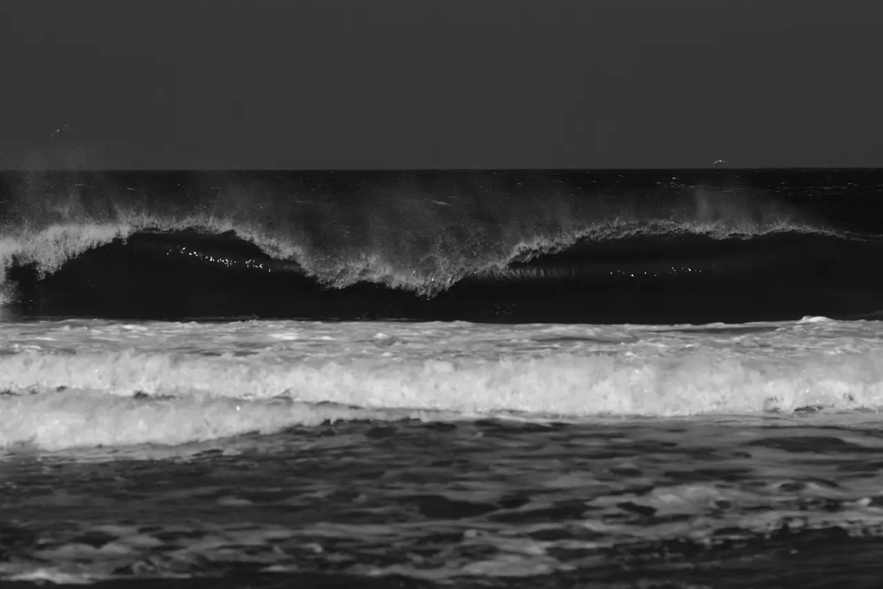 Ola en Playa Montoya, La Barra, Maldonado
