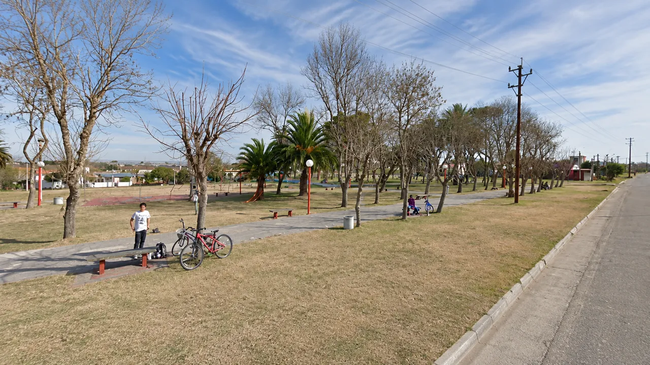 Plaza de Progreso sobre la calle Rivera, en Canelones